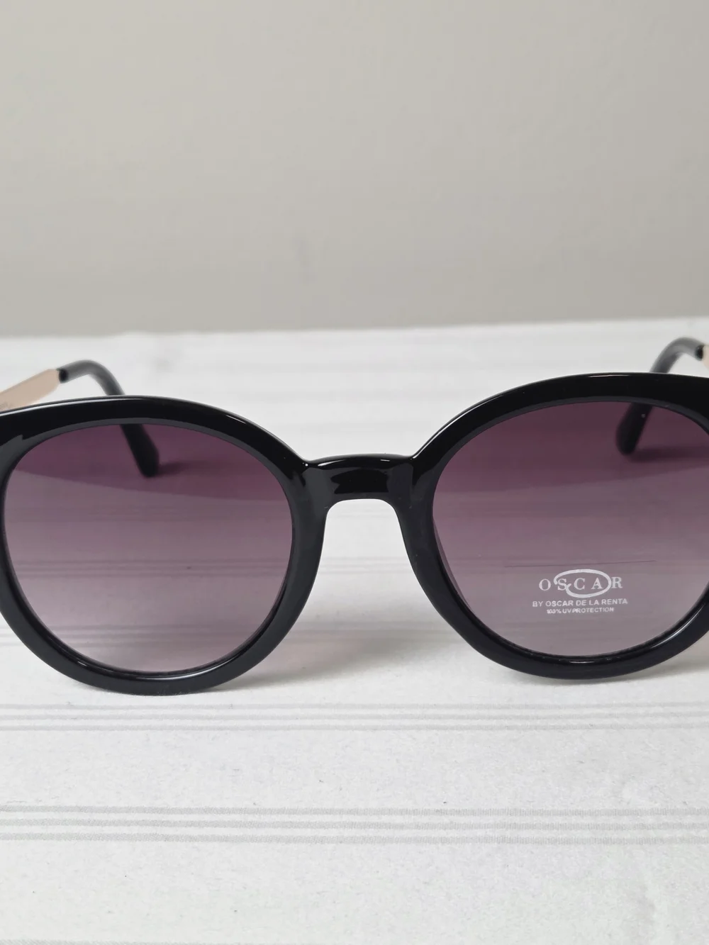 Oscar de la Renta Black Frames with Purple Lenses Sunglasses